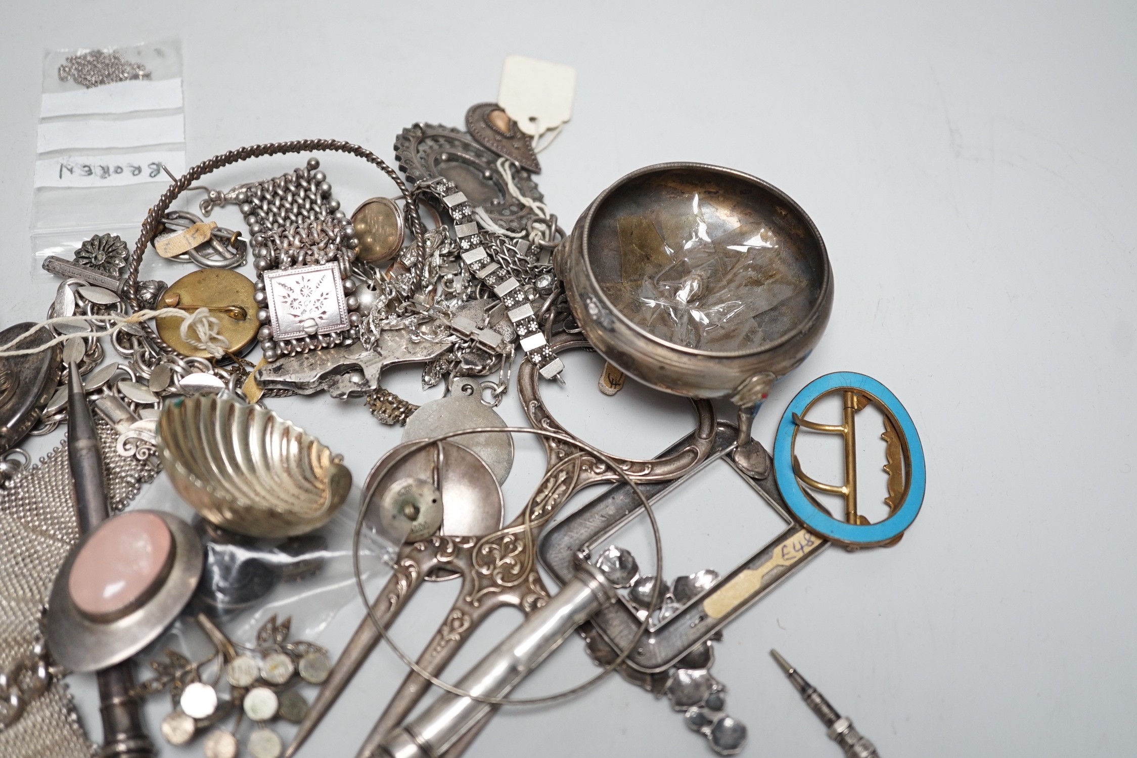 Sundry silver and jewellery items, including a Georgian salt, silver bracelet, sterling pencil, etc.